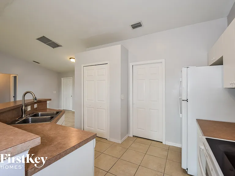 3003 31st St W — Photo 7
