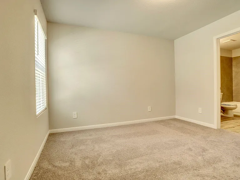 406 Noel — Photo 31
