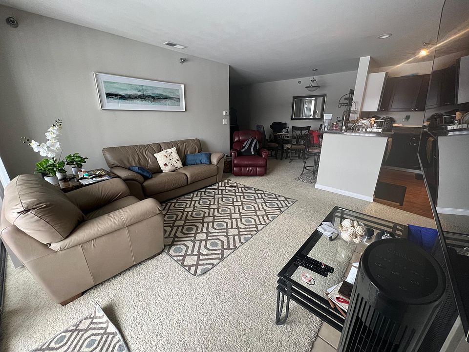 1st image of 368 Glenwood Dr APT 202