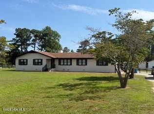 196 Hill Ln, Sneads Ferry, NC 28460