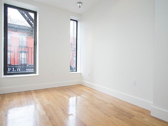 5th image of 193 Bedford Ave #Bcc