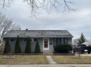 6200 W Ohio Ave, Milwaukee, WI 53219