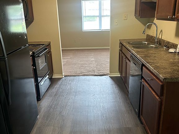 5th image of 5562-5564 S Bethel Ln