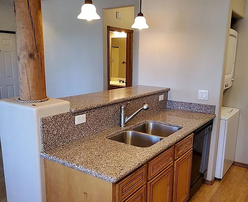 200 E Malibu Dr Photo 1