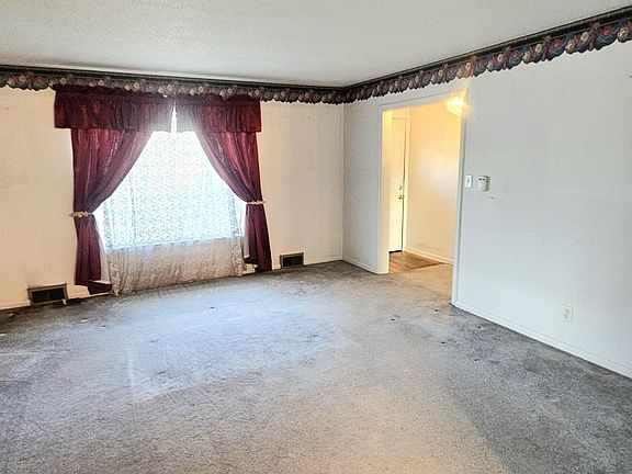 5th image of 728 Vine St
