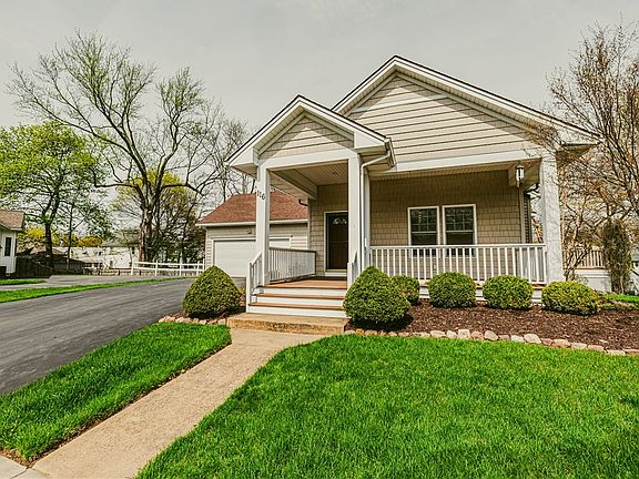 2nd image of 116 Newcroft Park