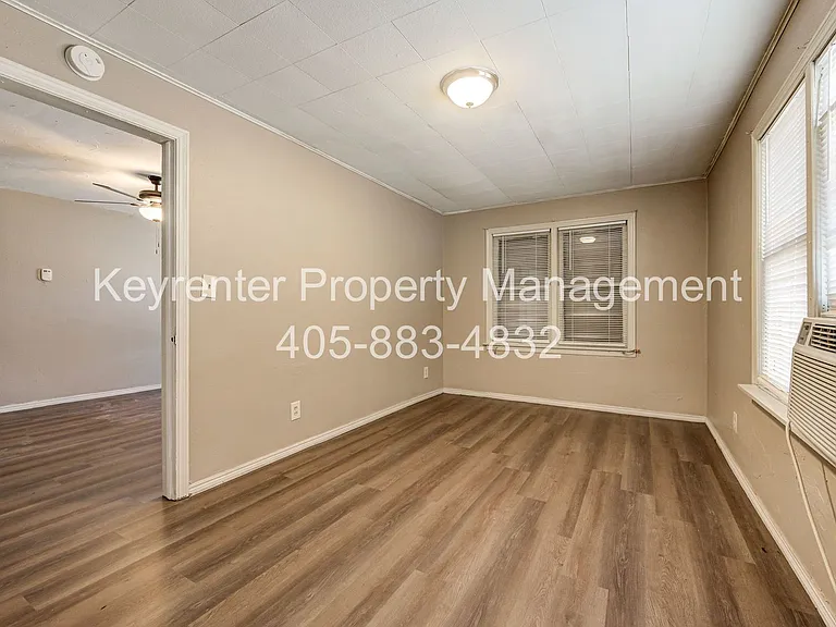 SW 27th St Complex — Photo 43