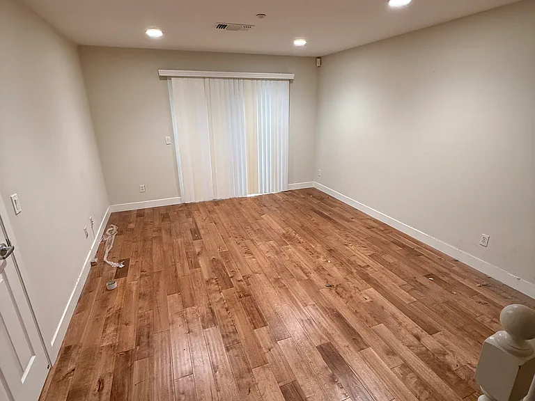 686 Willow St — Photo 10