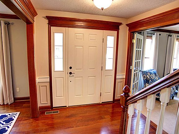 3rd image of 1600 Cypress Lk