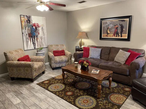 1101 Reynolds Rd #4, Paragould, AR 72450