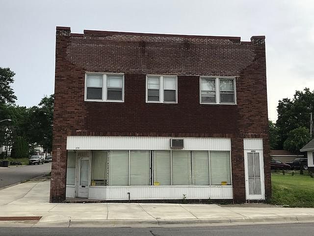 1st image of 3701 Fremont Ave N