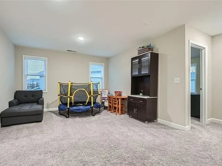 3652 Silvery Way — Photo 6