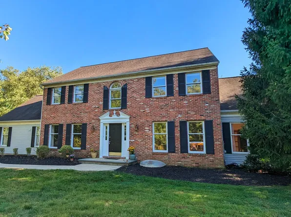 142 Glenwood Dr, Washington Crossing, PA 18977