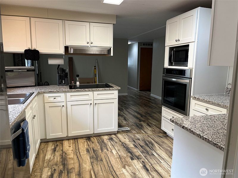 3rd image of 3333 228th St SE #113