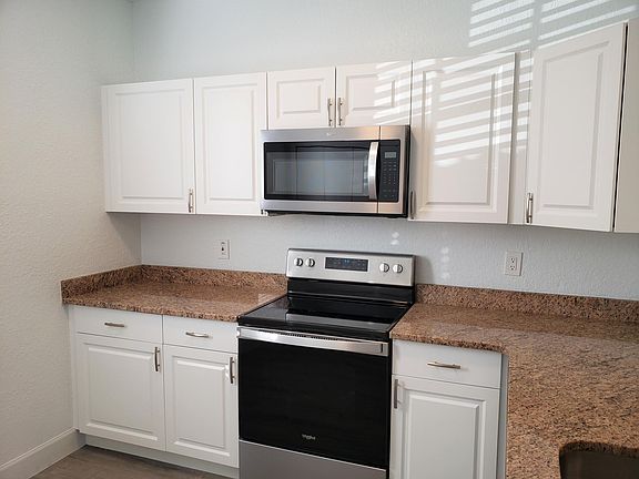 4th image of 102 Vista Verdi 116 Cir