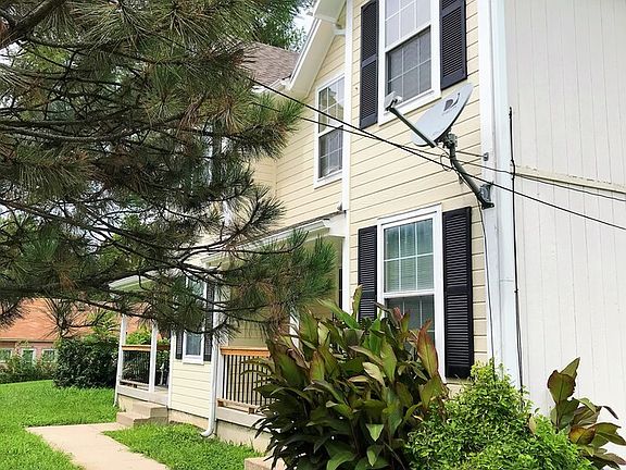 2nd image of 3820 E 25th St