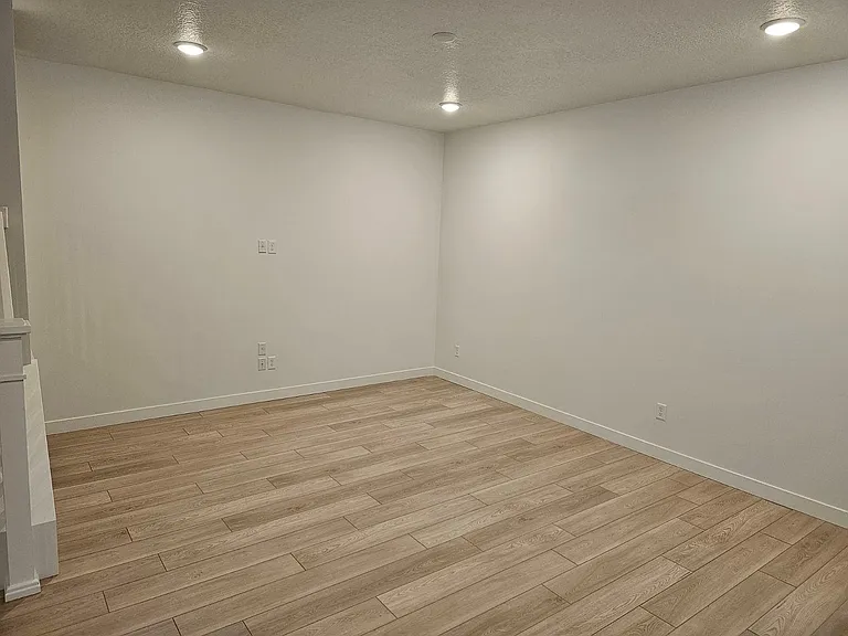10027 N Torreya Dr — Photo 16