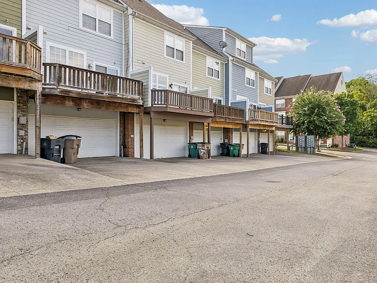 4705 Brighton Village Dr — Photo 31