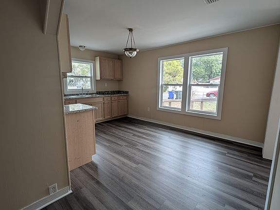3rd image of 511 S Grady Ave