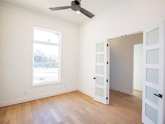 4th image of 3902 SW Limelight Ln