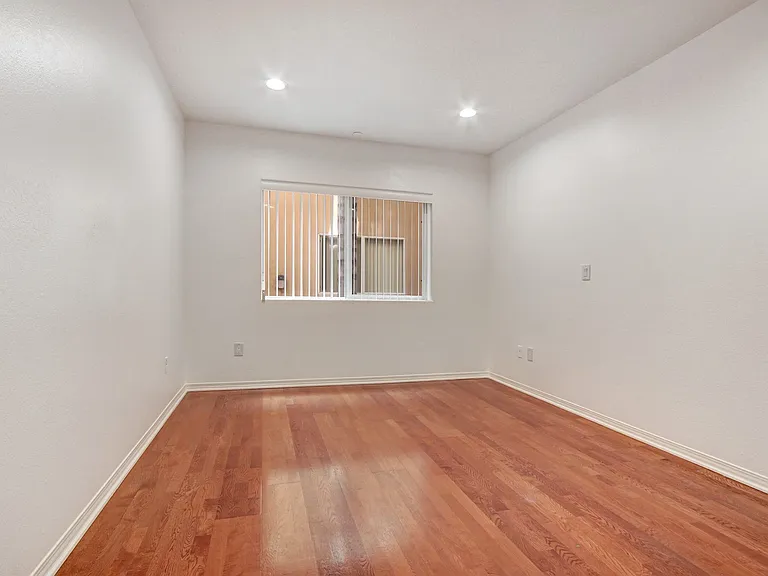 821 Wilcox Ave — Photo 42