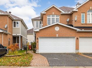 92 Deerfox Dr, Ottawa, ON K2J4W9