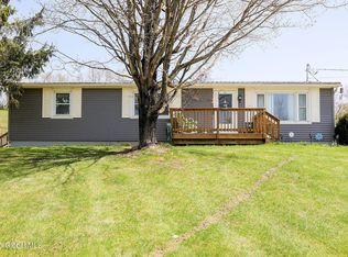 35 Beecher Rd, Granville, NY 12832