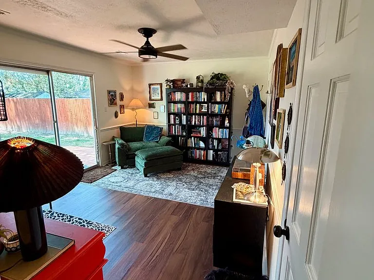 14305 Penrith Ln — Photo 11