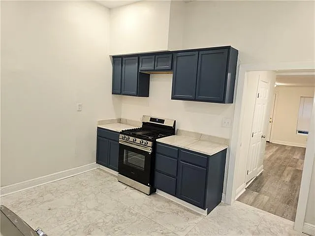 2713 Baronne St — Photo 6