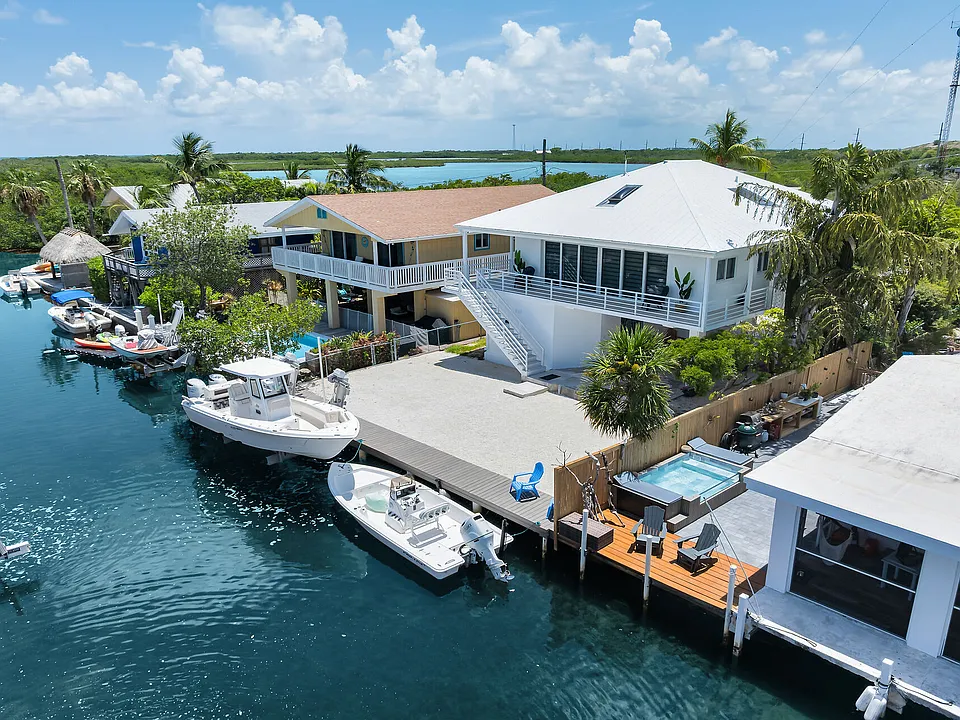 121 Long Key Lake Dr