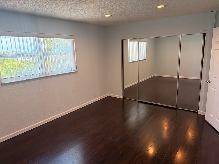 2840 NE 14th St #403A — Photo 11