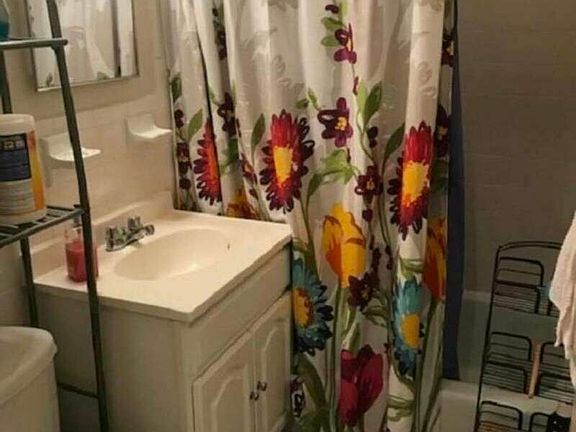 4th image of 239 E 84th St APT 6D