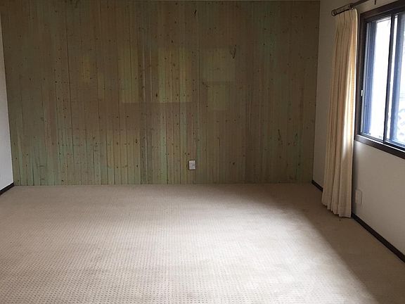 5th image of 8012 Erie Ave