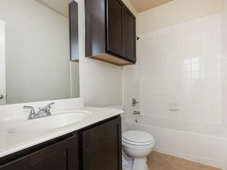 8114 Malago Point Dr — Photo 18