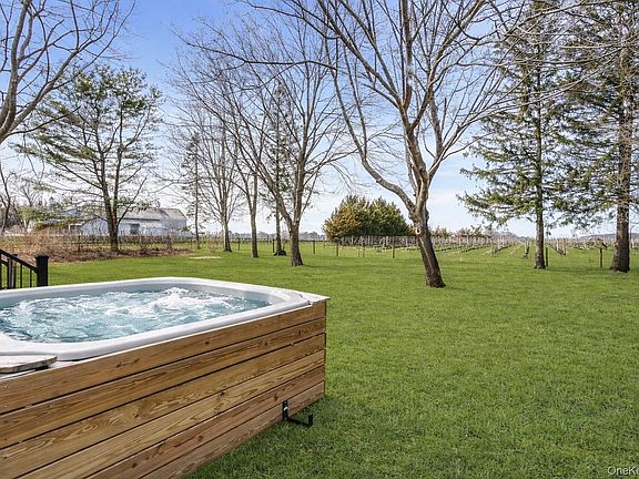 4th image of 36725 Main Rd