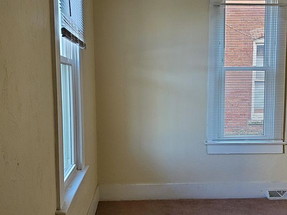 3rd image of 524-526 E 22nd St