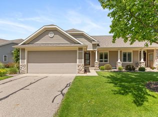 4626 Canterbury Ct, Hudsonville, MI 49426