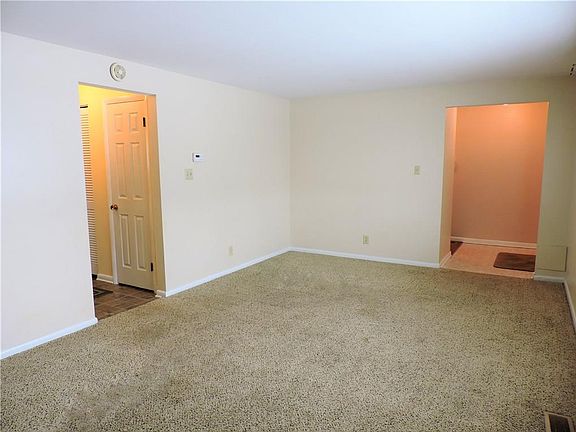 4th image of 282 Fairway Dr