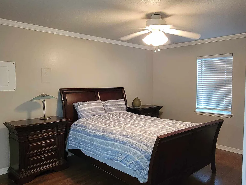 2589 Santa Rosa Cv