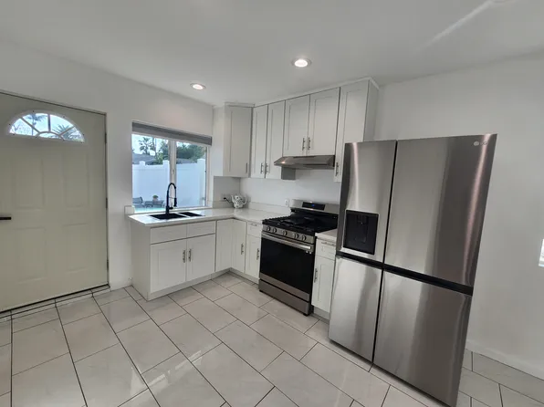 7123 Cantaloupe Ave, Van Nuys, CA 91405