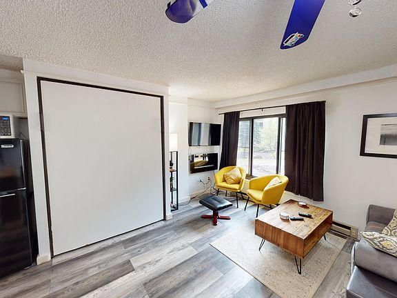 2nd image of 862 Silver Creek Dr #1102