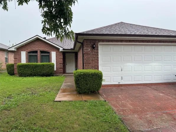 502 Blueberry Hill Ln, Mansfield, TX 76063