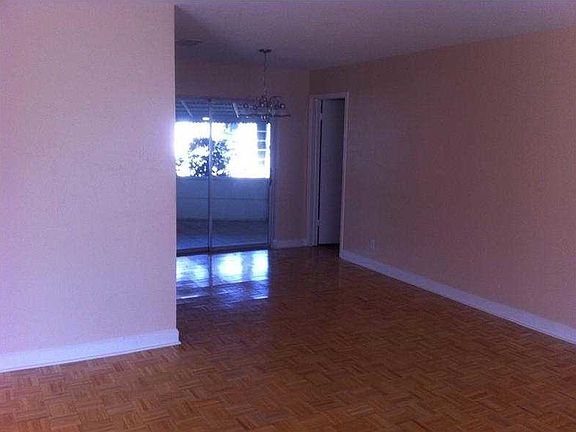 4th image of 7105 NW 76th Ct