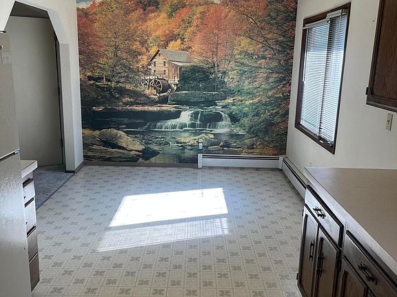 4th image of 357 N Aspen Dr