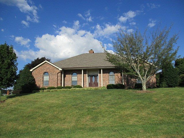 1st image of 375 Winterham Dr