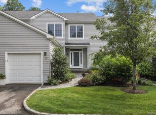 18 Brookview Dr, Pleasantville, NY 10570