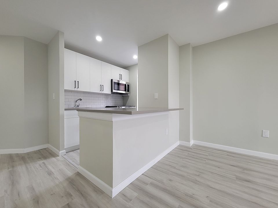 1st image of 829 Greenwood Ave APT 5Q