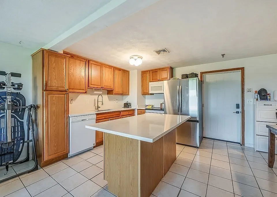 2 bed, 891 sqft, $2,800 — Photo 2