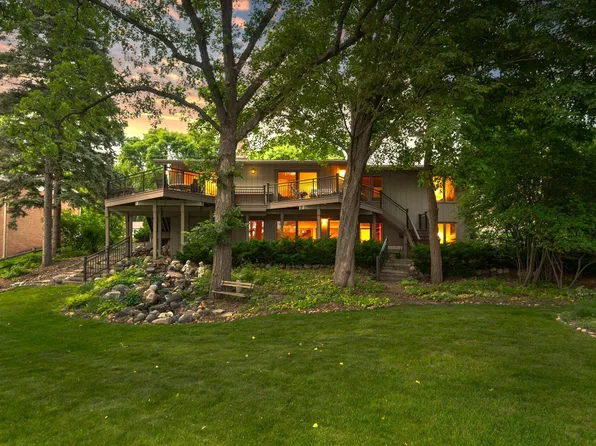 451 Reflection Rd, Apple Valley, MN 55124