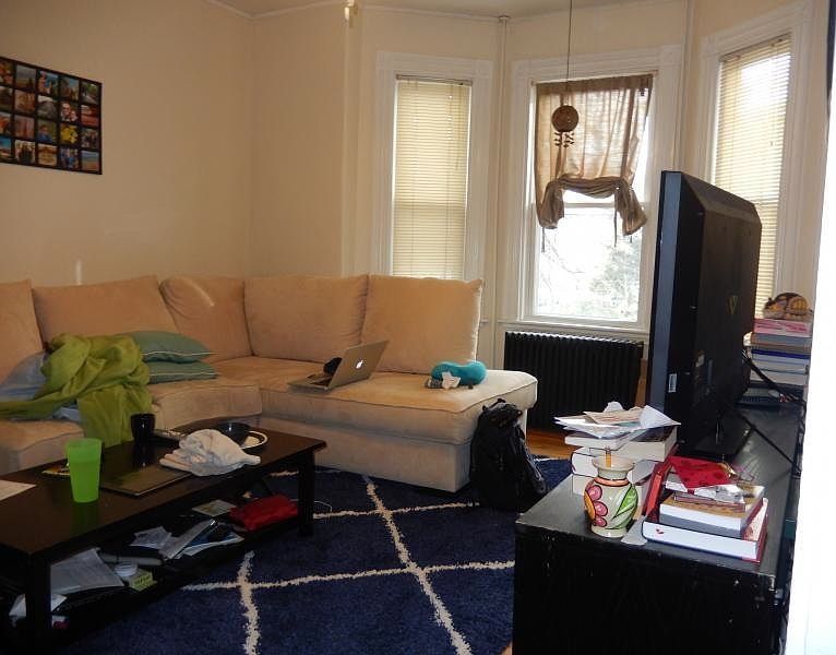 2nd image of 29 Custer St APT 1